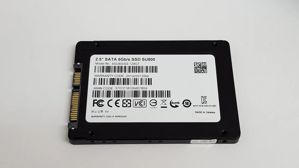 ADATA SU800 ASU800SS-128GT 128 GB SATA III 2.5 in Solid State Drive - Image 1 of 3