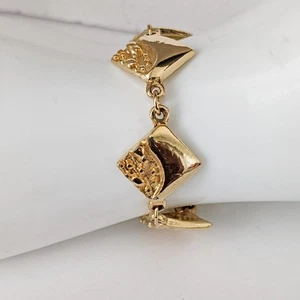 Bracelet goldtone links squarish with design sz 7.5 - Picture 1 of 8