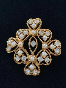 Spilla spilla vintage tono oro con strass e perle finte 2" - Foto 1 di 4