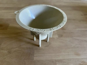 Miele Original Ersatzteil Spülmaschine Salztrichter Nr. 0609897 - Bild 1 von 2