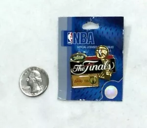2010 NBA Finals Duel Logo Pin Los Angeles Lakers Boston Celtics Bryant FREESHIP - Picture 1 of 1