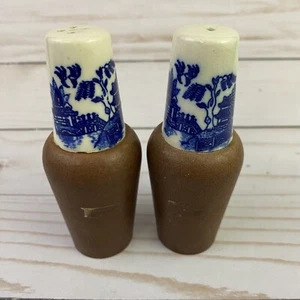 Vintage Blue Willow Salz & Pfefferstreuer Keramik Holzimitat Japan - Bild 1 von 7