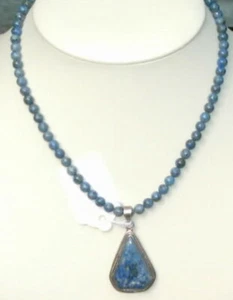 Collana regolabile perle di lapislazzuli colore chiaro e un ciondolo lapislazzuli rimovibile - Foto 1 di 4