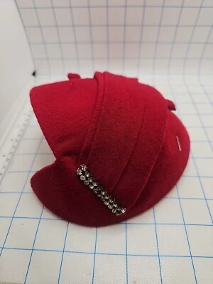 Sombrero Fascinador De Colección Años 20 Hair Pice con Alfileres y Acentos de Estrás  Foto 1 de 4