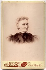 CIRCA 1890s CABINET CARD A.H. FELL OLD LADY IN VICTORIAN DRESS FORT ANN NEW YORK