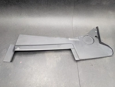 Deflector de cubierta superior del radiador izquierdo Dodge Challenger 2018 05028749AD 2013-2022 Foto 1 de 4