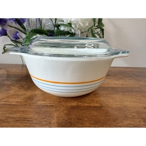 Vintage Pyrex Zoom England Casserole Dish with Lid – 48 oz - Picture 1 of 6