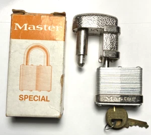 Oldtimer Master Special #37 Vorhängeschloss verdeckter Bügelschutz mit Kastenanhängerschloss - Bild 1 von 5