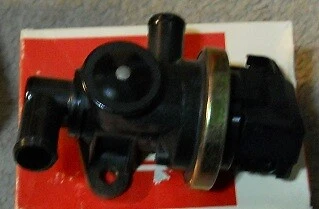 Новый из старых запасов 1984 Oldsmobile Buick Pontiac 6 цилиндров California отводной клапан - Изображение 1 из 1