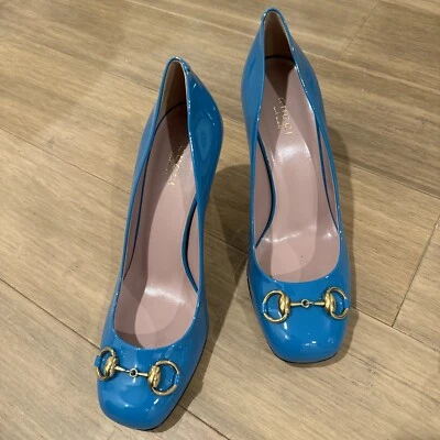 Zapatos de salón Gucci charol hebilla dorada 38,5 NUEVOS $689 Foto 1 de 4
