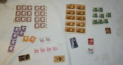 (50) Vintage US Postal Stamps ~ Domestic A~ B~ C~  1981 Christmas ~ Circus Wagon - Image 1 of 4