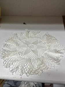 VTG 1940s Era Extra Large Doily 12" Diameter, Ivory Cream Color Knitted Nice - Picture 1 of 5