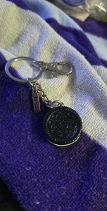 COOKIE CREAM KEY CHAIN - Picture 1 of 1