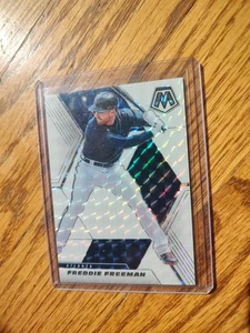 Freddie Freeman /25 SP 2021 Panini Mosaic White Prizm #53   - Picture 1 of 2