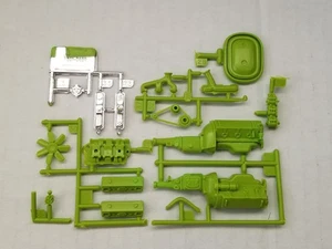 1970 Plymouth Cuda AAR 340 SIX PACK ENGINE / TRANS for Revell 1:24 Model Kit 70 - Picture 1 of 8