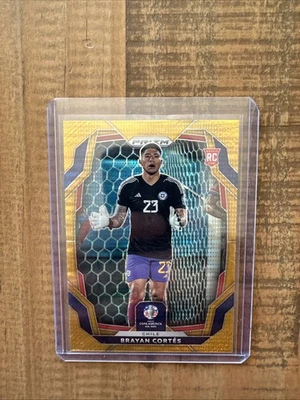2024 Panini Prizm CONMEBOL Copa America Gold Pulsar /10 Brayan Cortes Cortés #43 - Image 1 of 3