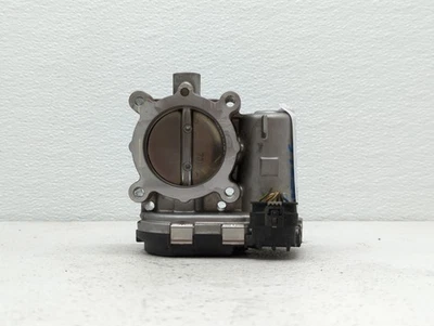 Mercedes-Benz C300 2015-2018 carrocería del acelerador DSCJ2 Foto 1 de 4