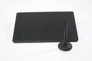 Wacom Intuos Pro PTH-660 con penna e dock - Foto 1 di 6