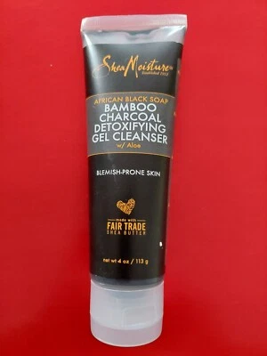 Gel limpiador de desintoxicación de carbón de bambú jabón negro africano Shea Moisture con aloe Foto 1 de 2