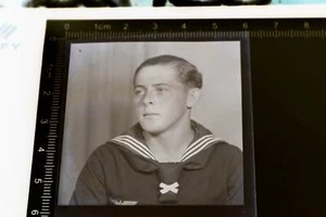 tolles altes Negativ - Portrait eines jungen Matrosen der Kriegsmarine - Picture 1 of 2