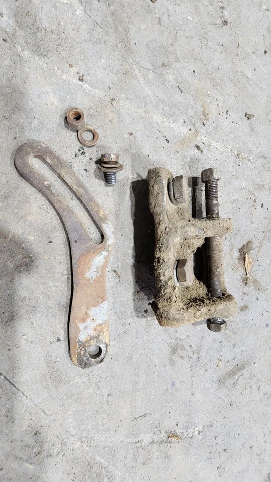 1973 RA21 Toyota Celica / Corolla  2T 3T 12T 13T Altinator Bracket - Image 1 of 1