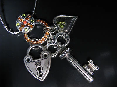 COLLAR MARIANA CORAZÓN LLAVE CERRADURA COLGANTE CRISTALES SWAROVSKI Largo Regalo Navidad Foto 1 de 3