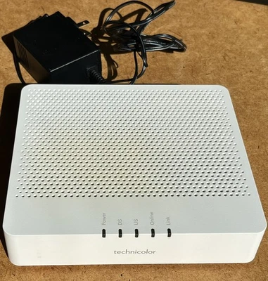 TECHNICOLOR TC4400-AM Ultra Broadband Cable Modem w/ Power Cord - Image 1 of 4