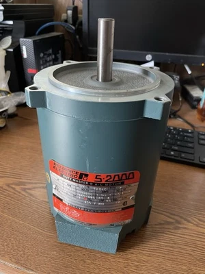 201431 Old-Stock; Reliance P56H3003R AC Motor; 1/4Hp; 208-230/460-480V; 1725RPM - Image 1 of 4