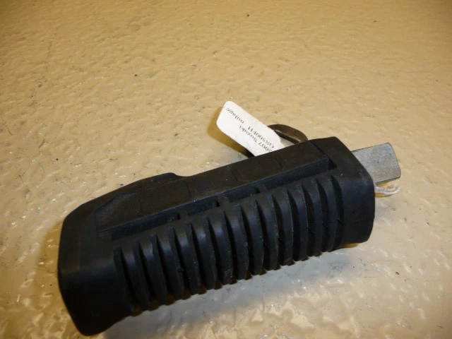 2007 SUZUKI GS500 RIGHT FRONT FOOT PEG Foto 1 de 1