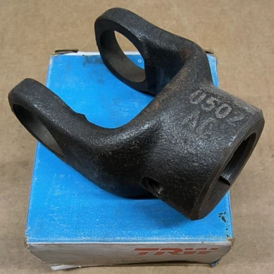 TRW 15-5213 10-5213 Double Round Keyway PTO Implement Yoke 7/8" x 2.5" - Image 1 of 4
