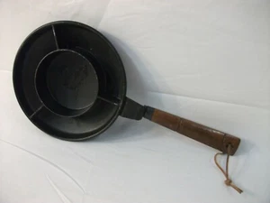 VTG Nordic Ware Cast Aluminum Black Crepes 'N Things Crepe Pan Made in USA - Picture 1 of 5