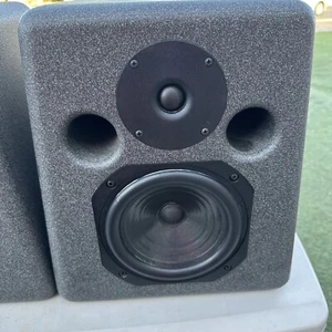 KRK KRok Speakers (Paair) - 100 Watts 8 Ohms - Picture 1 of 12