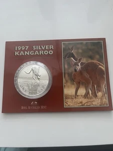 1997 1oz .999 Silver Kangaroo Coin On Card Of Issue - Picture 1 of 3