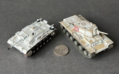 Easy Models 1:72 WWII German Sturmgeschutz StuG III & Russian KV-1 Heavy Tanks - Image 1 of 4