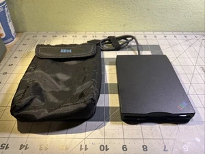 IBM USB Portable Floppy Diskette Drive Model MPF82E W. Soft case - Tested Works - Afbeelding 1 van 11