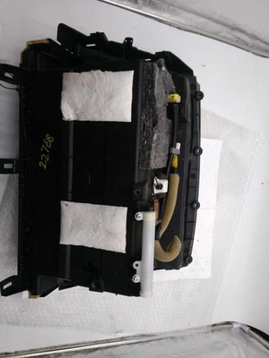 Caixa de luvas usada serve: 2011 Infiniti M37 grau C - Imagem 1 de 4