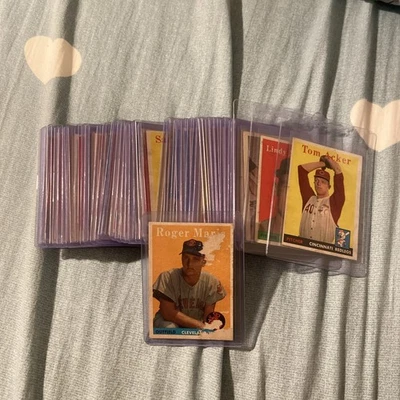 ЛОТ ТОВАРОВ 1958 Topps Baseball Bulk КАРТ (42x) С КАРТОЧКОЙ ДЕБЮТАНТА Роджера Мариса! - Изображение 1 из 4