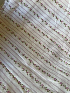 Vintage Laura Ashley Paige Lavendel Streifen mit rosa Blumen komplettes flaches Bettlaken - Bild 1 von 3