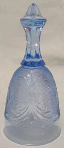 Pastellblaue SANDWICHGLOCKE von Tiara 5,75 Zoll FEHLENDER KLATSCHEL - Bild 1 von 6