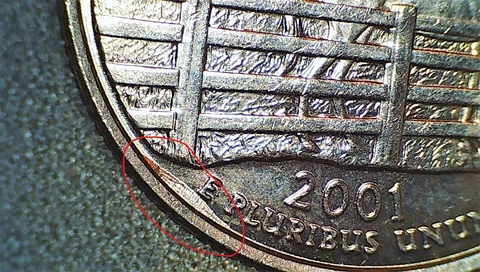 2001 Kentucky State Quarter with Die Chip Error Near Rim (Beginning of Cud?) Cover