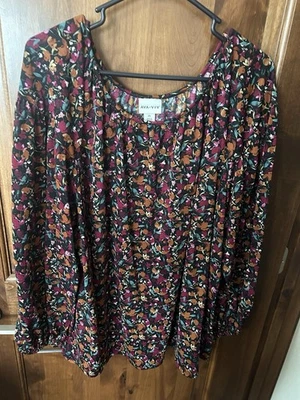 Blusa relajada fluida manga larga puños elásticos estampado floral 2X Ava & Viv para mujer Foto 1 de 4