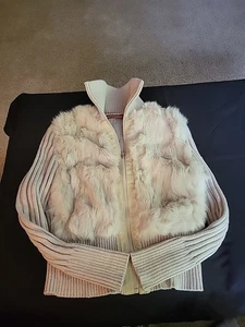 Jennyfer J Maglione Panna Cardigan Pelliccia di Coniglio Maglia Taglia S - Foto 1 di 10