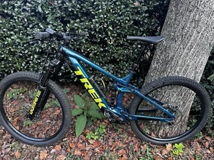 Trek Rail 7 2023 Size (L) Full E-Mountain Bike 29, ebike MTB, Only 440 Miles - Picture 1 of 9