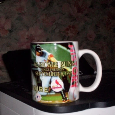 Кружка Mark McGwire Cardinals кофейная чашка 62 домашний забег история 8 сентября 1998 белая - Изображение 1 из 4