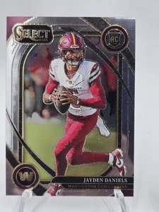 2024 Panini Select - Club Level Jayden Daniels #217 Silver Prizm (RC) - Picture 1 of 2