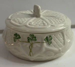 Belleek Irland Dalriada Kleeblatt Korbgeflecht Süßigkeitenschale Schmuckschatulle 5 Zoll - Bild 1 von 7