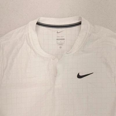 Camisa Nike Informal Gráfica Manga Corta Cuello Botón Para Hombre Talla Mediana M Blanca Foto 1 de 4