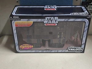 Star Wars Original TRILOGY COLLECTION Sandcrawler Playset New 2004 Sealed - Picture 1 of 11