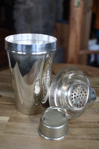 VINTAGE SILVER PLATED COCKTAIL SHAKER TW EPNS Thomas Watson? - Picture 1 of 15