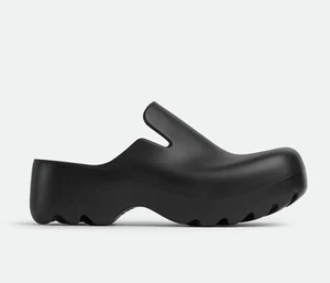 Bottega Veneta Rubber Black Sandals Clogs 8 US (41 Euro) 690102 NIB $650 - Picture 1 of 18